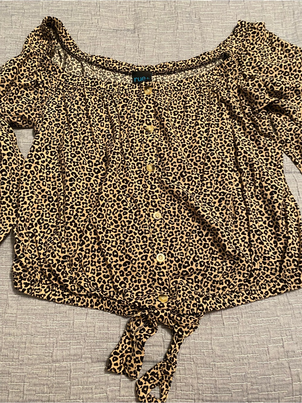 Rue21 Leopard Print Button-Front Tie Hem Women’s Top in Tan and Black